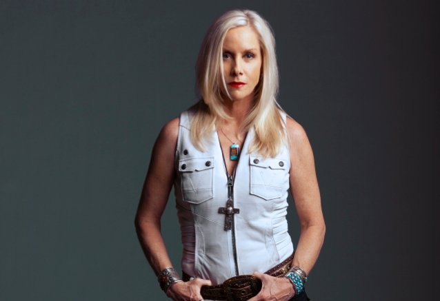 Cherry Curry quiere que Lita Ford y Joan Jet “superen” sus problemas