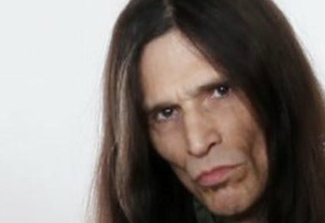 Ronnie Junkins, guitarrista de Kix, está bajo arresto domiciliario y no puede salir de gira