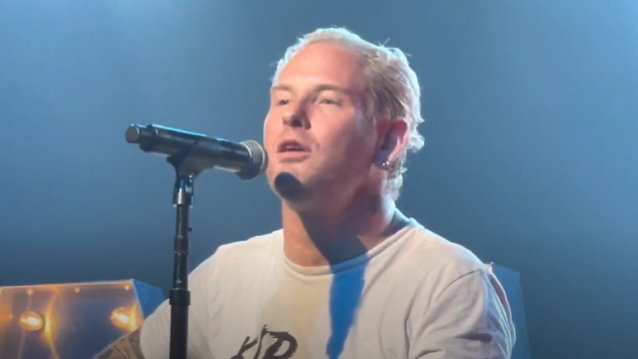 Vea a Corey Taylor actuar en Chattanooga durante una gira en solitario (video)