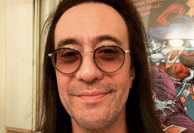 Declaración de Jeff Labar sobre la familia con motivo del paso del guitarrista Cenicienta