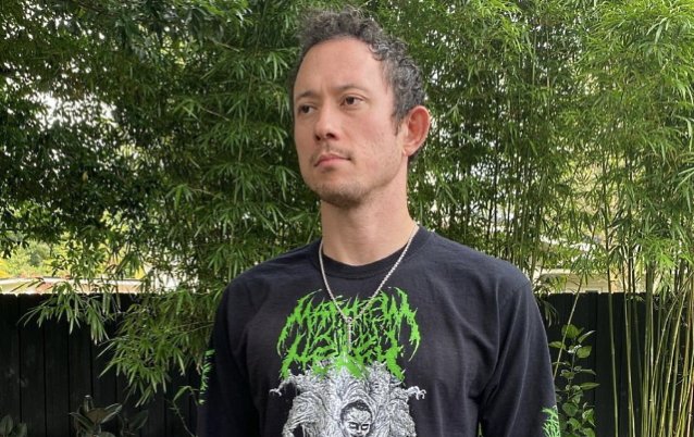 Matt Heavy de Trivium da pruebas positivas para Covid 19 después de la vacunación completa