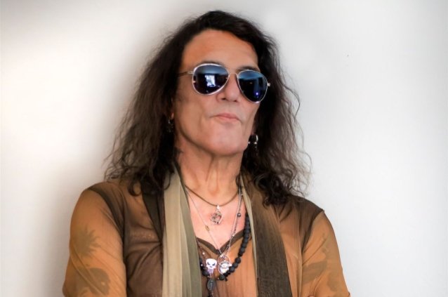 Vea el último adelanto del documental oficial del cantante Stephen Pierce “Lose Nothing”