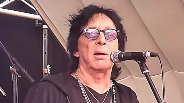 Beso al baterista Peter Chris después de la muerte de Charlie Watts: “Es una gran pérdida en la historia de la música”