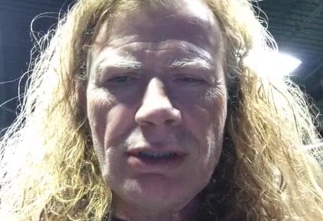 Dave Mustaine de Megadeth participa en la firma de botellas y cata de vinos en Nashville: video, foto