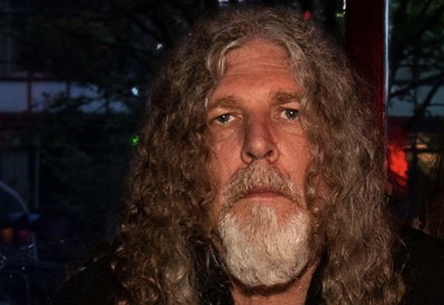 El ex cantante de problemas Eric Wagner muere después de una batalla con una neumonía Covid