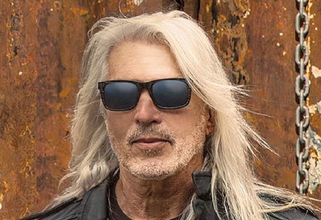 George Lynch está “muy seguro” de que “encajará” como reemplazo de Warren Demartini en Reta