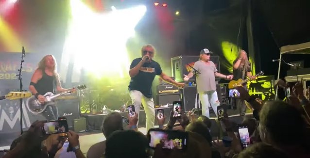 Mira a Vince Neal y Sammy Hagar cantar “Rock and Roll” de Led Zeppelin en un evento privado en Austin