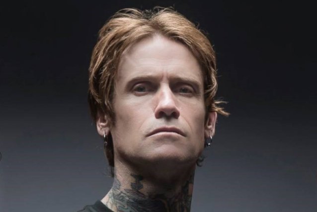 Josh Todd Bacchery sobre la vacuna Covid-19: “Espero que todos la obtengan por el mayor bien”