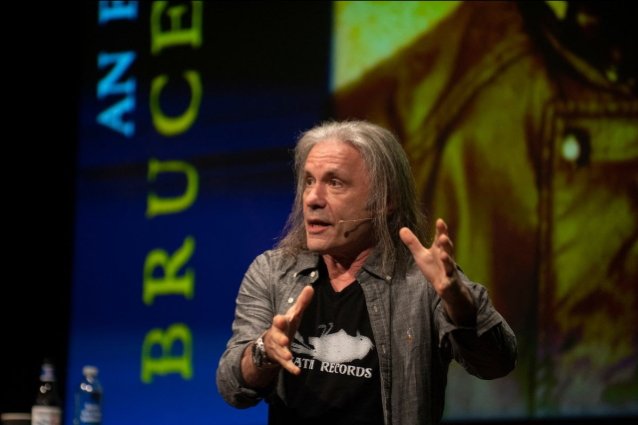 Bruce Dickinson de Iron Maiden dice: “Este invierno en los Estados Unidos podría mostrar alrededor de 35”.