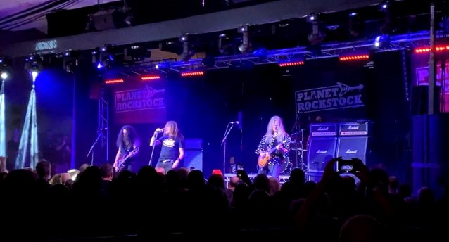 Vea cómo la nueva formación de Vandenberg se presenta en vivo por primera vez