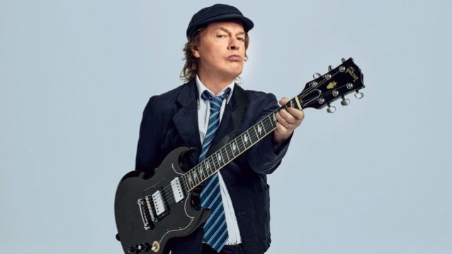 Angus Young de Ac / Dc elige a Chuck Berry como su “dios del rock”