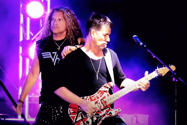 El cantante Van Halen “Lost” Mitch Malloy celebra el legado musical de Eddie Van Halen: video de varias cámaras “Somebody Get Me A Doctor”