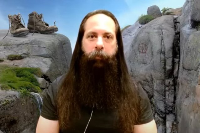 John Petrucci de Dream Theater: “La música en vivo ha estado ausente durante demasiado tiempo en nuestras vidas”