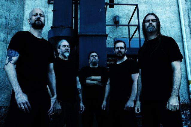 Meshuggah pospone gira por Estados Unidos, muestra que el miembro de la banda está en tratamiento por “afección de la piel”