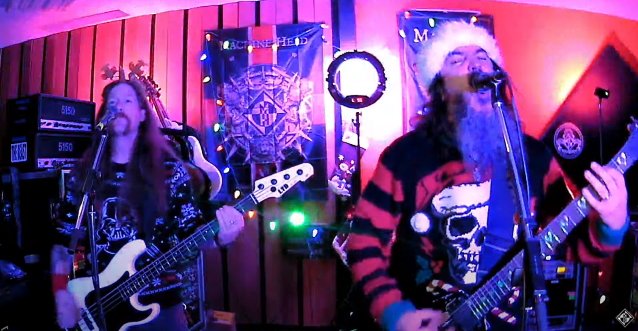 Mira a Robb Flynn y Jared McEchern de Machine Head interpretar versiones en Metallica para conmemorar el 40 aniversario