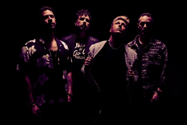JACOBY SHADDIX DE PAPA ROACH SOBRE LA DECISIÓN DE LANZAR UN NUEVO ÁLBUM A TRAVÉS DEL DISEÑO PROPIO DE LA BANDA: ‘Va realmente genial para nosotros’