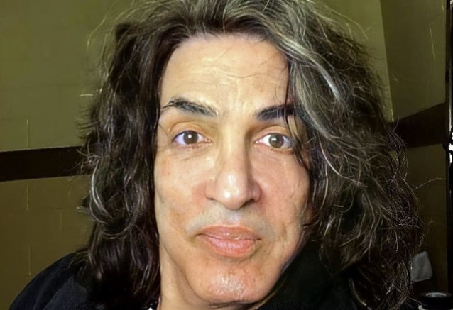 Paul Stanley dice que toda su familia ha firmado un contrato con Omicron: “Estoy tan contento de haberme vacunado”.