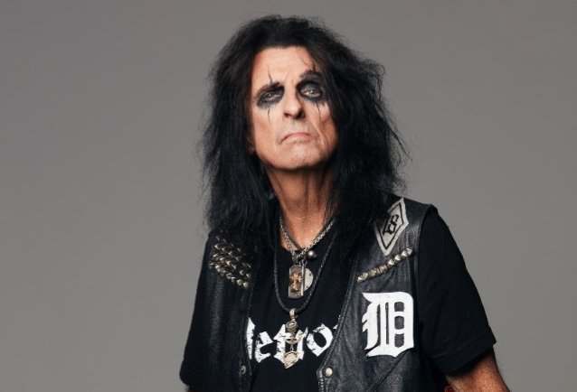Alice Cooper ha lanzado el disco “Alice Cooper And The Tome Of Madness”.