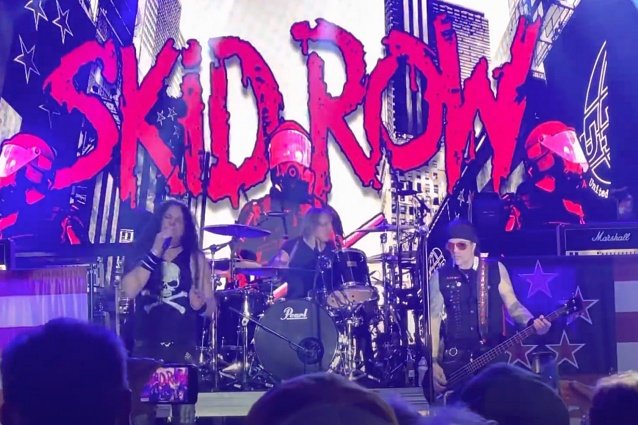 Mira la presentación de Skid Row en el Rokisland Fest en Florida