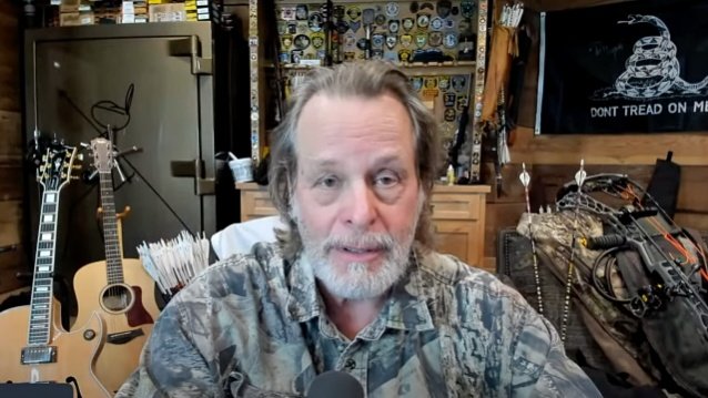 Ted Nugent dice que no odiaba a Joan Jet: “Incluso le di la bienvenida a la causa lésbica”