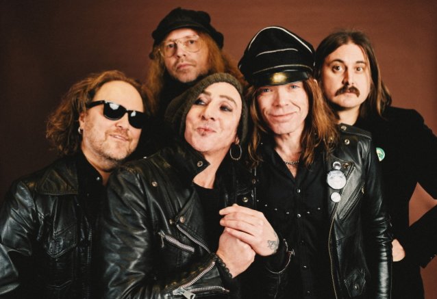 The Hellacopters han lanzado un video musical para la canción principal “Eyes Of Oblivion”.