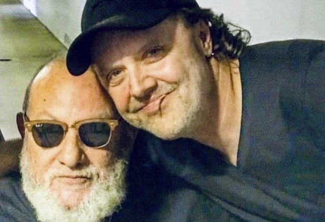 Lars Ulrich y James Hatfield de Metallica agradecen a Johnny Z por “probar” a su banda