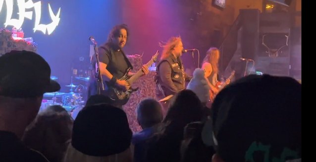 Mira: Soulfly interpreta una versión de ‘Replica’ de Fear Factory con Dino Cazares en Roseville, California