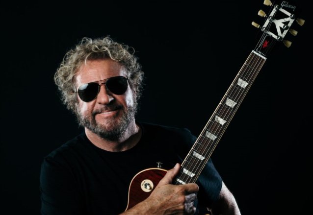 Sammy Hagar dice que el significado de su canción clásica ‘I Can’t Drive 55’ ha cambiado a lo largo de los años