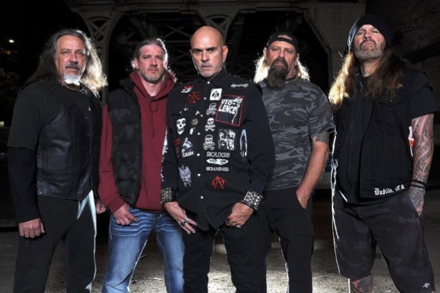Vio Lence lanza el video musical oficial de ‘Let The World Burn’