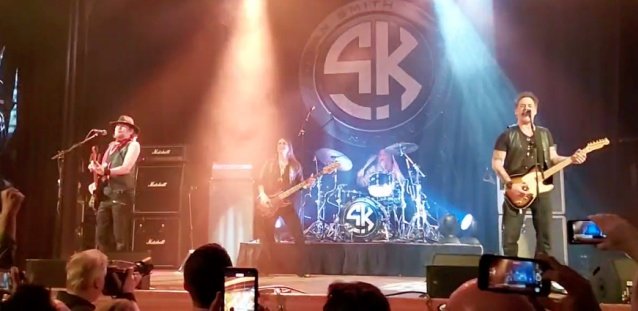 Ver: Nicko Mcbrain de Iron Maiden interpreta ‘Wasted Years’ con Adrian Smith y Richie Kotzen