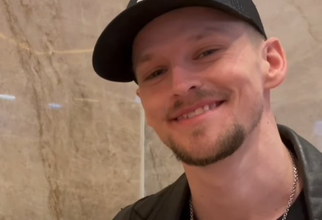 El nuevo líder de Skid Row, Erik Grönwall: “Cuando quería convertirme en cantante, intentaba cantar como Sebastian Bach”