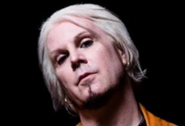 John 5 sobre el próximo documental ‘Dreams Of Distortion’: Se trata de ‘inspiración, perseguir tus sueños y ser obsesivo’