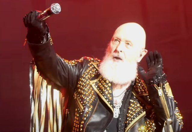 Rob Halford de Judas Priest se está recuperando de un resfriado; La gira norteamericana se reanudará el jueves
