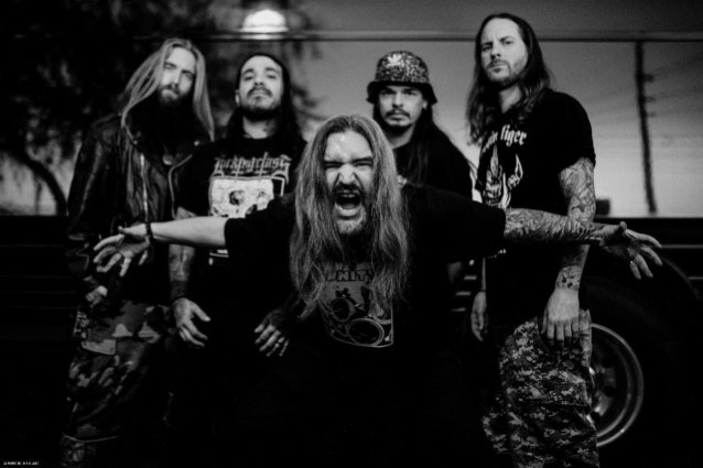 SUICIDE SILENCE se separa del baterista ALEX LÓPEZ
