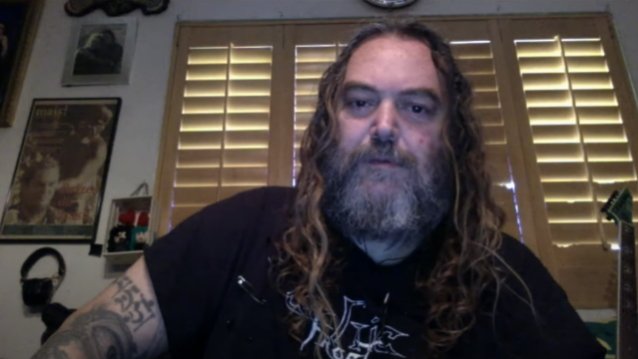 El nuevo álbum de SOULFLY cierra con una canción de 10 minutos llamada ‘Spirit Animal’: ‘It’s A Riff Fest’, dice MAX CAVALERA
