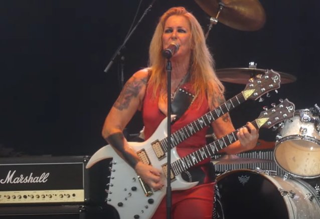 LITA FORD anuncia nuevo bajista