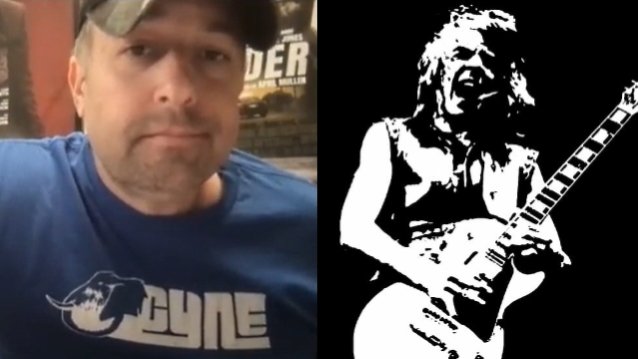 RANDY RHOADS El director del documental dice que las familias de OSBOURNE y RHOADS se negaron a ayudar con la realización de la película
