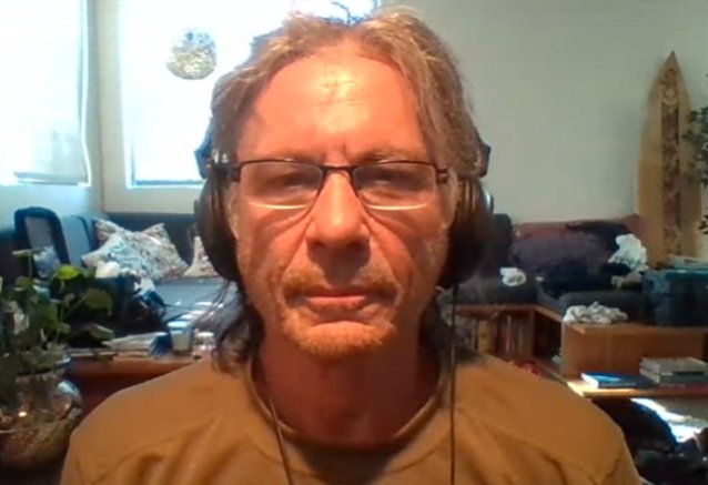 BRUCE DICKINSON DE IRON MAIDEN No Tiene Ambición De Entrar En Política: ‘Absolutamente No’