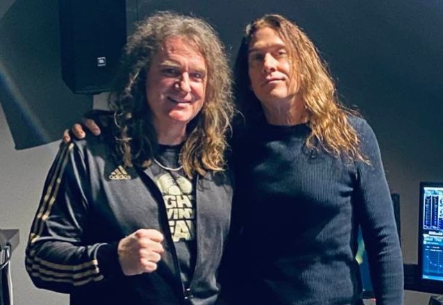 Los ex miembros de MEGADETH DAVID ELLEFSON Y JEFF YOUNG están colaborando ‘en un par de nuevas canciones’
