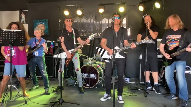 Mire: RUDOLF SCHENKER y MATTHIAS JABS interpretan clásicos de SCORPIONS en ‘Rock’ N ‘Roll Fantasy Camp’ en Las Vegas