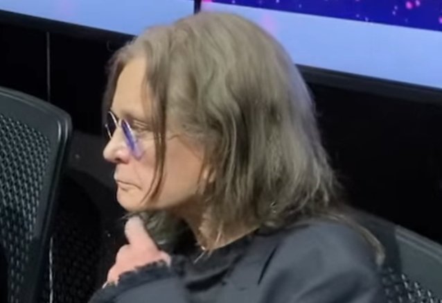OZZY OSBOURNE hace su primera aparición pública después de la cirugía en ‘Comic-Con’ y ofrece información actualizada sobre su salud
