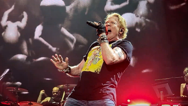 GUNS N’ ROSES cancela concierto en Glasgow ‘debido a enfermedad y consejo médico’