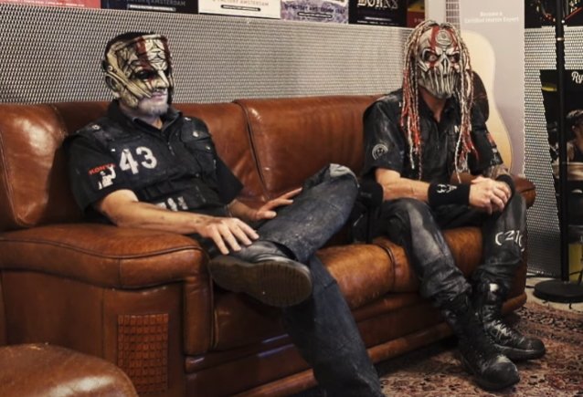STEVE ‘SKINNY’ FELTON DE MUSHROOMHEAD explica los últimos cambios en la formación de la banda