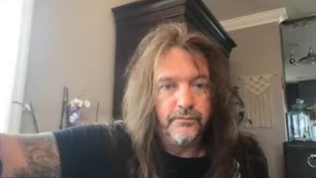 DAVE ‘SNAKE’ SABO DE SKID ROW dice que separarse del cantante ZP THEART fue ‘inevitable’: ‘Estábamos viajando en diferentes direcciones’