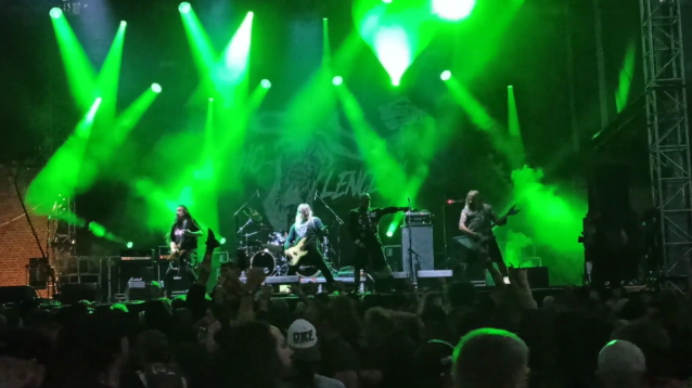 Ver: VIO-LENCE toca el primer show con el guitarrista de reemplazo IRA BLACK