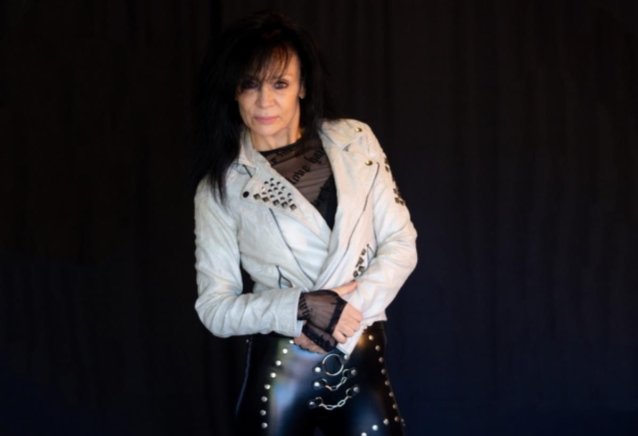 LEATHER LEONE lanza nuevo sencillo ‘We Take Back Control’