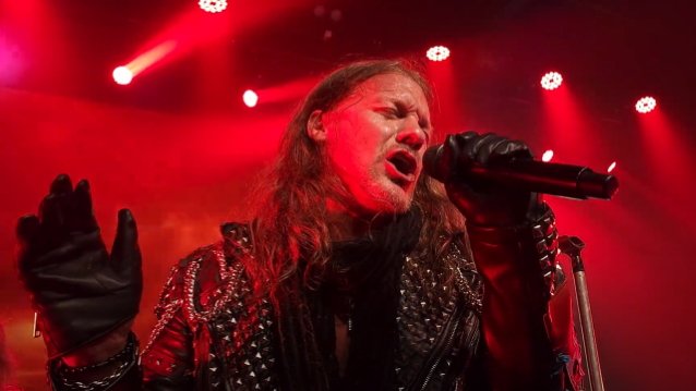CHRIS JERICHO Lesiones Garganta; FOZZY pospone las fechas de la gira