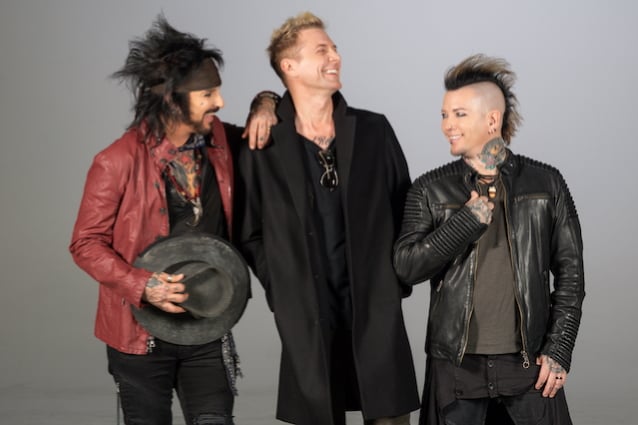 JAMES MICHAEL no descarta nueva música de SIXX:AM: ‘Los tres diríamos que la puerta no está cerrada’