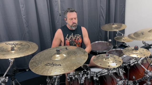 El ex baterista de SLAYER JON DETTE comparte una versión de batería de ‘Killing Fields’ como parte de la serie ‘Big Four’