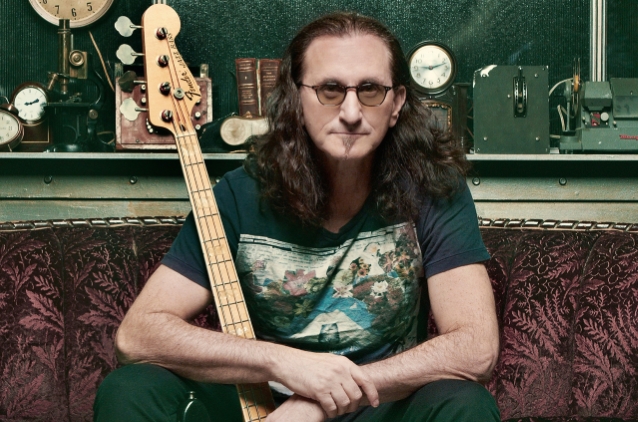 Las memorias del bajista/vocalista de RUSH GEDDY LEE ahora se publicarán en mayo de 2023